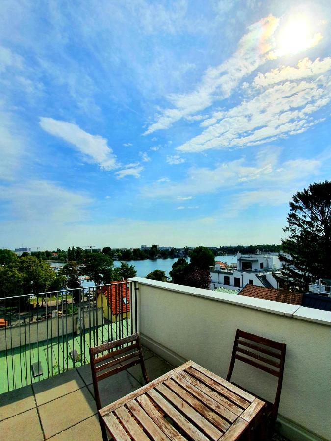 Apartment Near Lake Two Bedroom Fully Furnished Wien